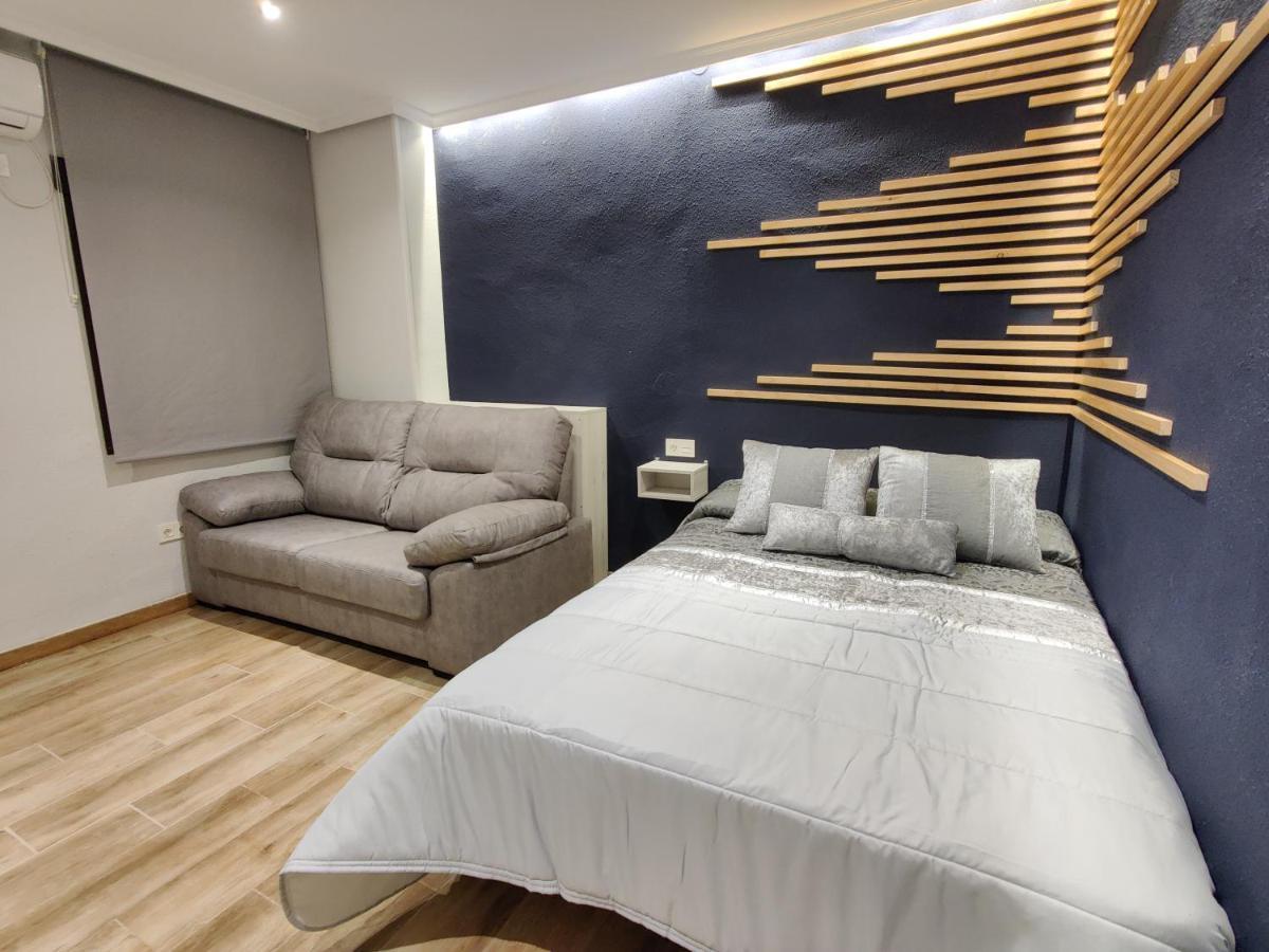 Duerme A Gusto - Tu Habitacion Acogedora En Torredonjimeno Kültér fotó
