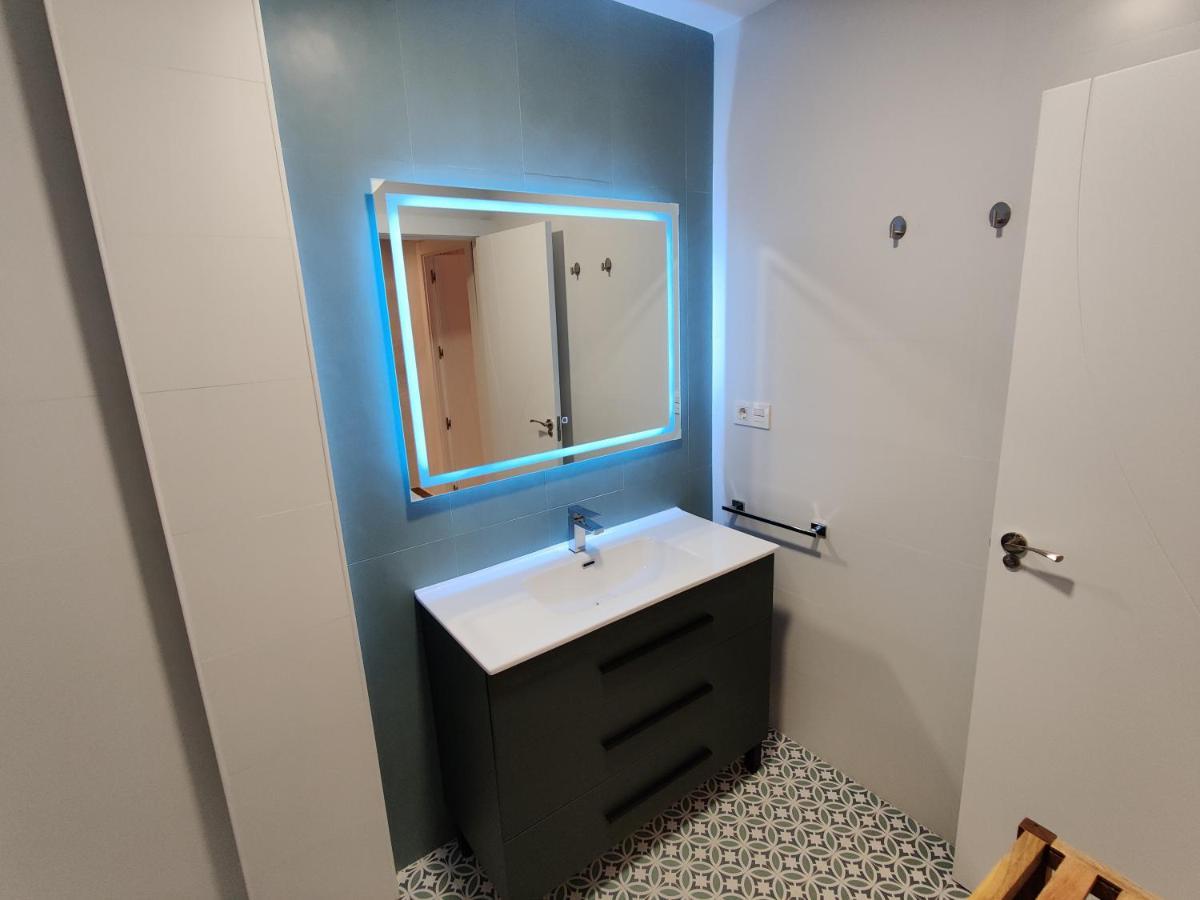 Duerme A Gusto - Tu Habitacion Acogedora En Torredonjimeno Kültér fotó