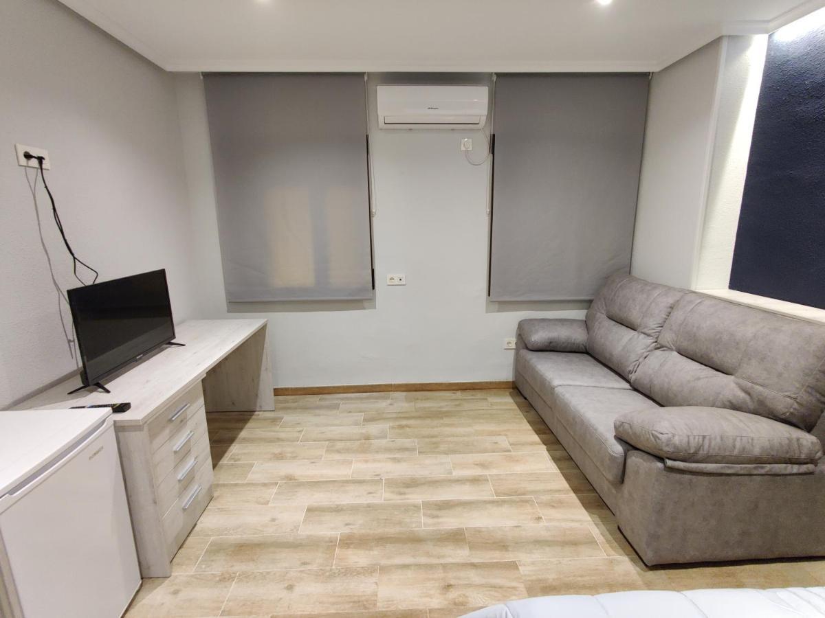 Duerme A Gusto - Tu Habitacion Acogedora En Torredonjimeno Kültér fotó