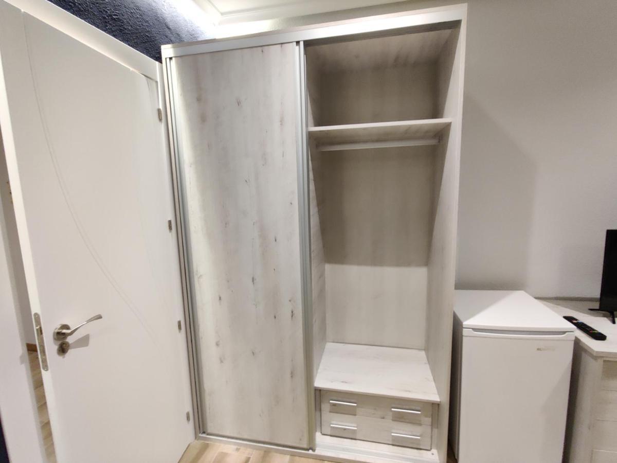 Duerme A Gusto - Tu Habitacion Acogedora En Torredonjimeno Kültér fotó