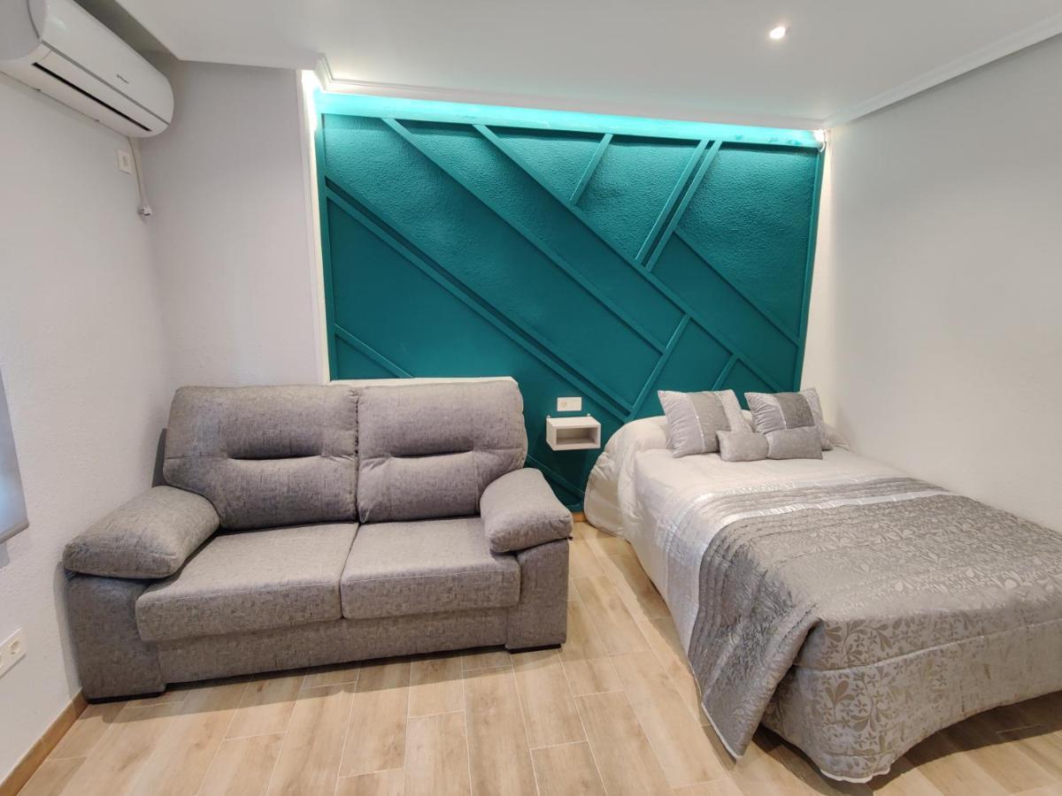 Duerme A Gusto - Tu Habitacion Acogedora En Torredonjimeno Kültér fotó